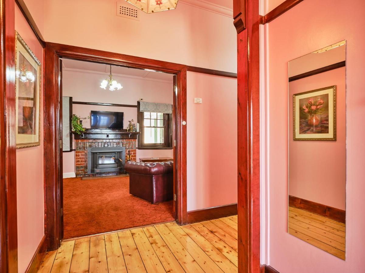 Skymirror Cottage Sea Lake Bagian luar foto